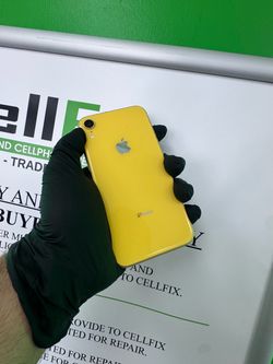 Apple iPhone XR 64GB UNLOCKED