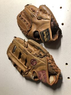 Ball gloves baseball