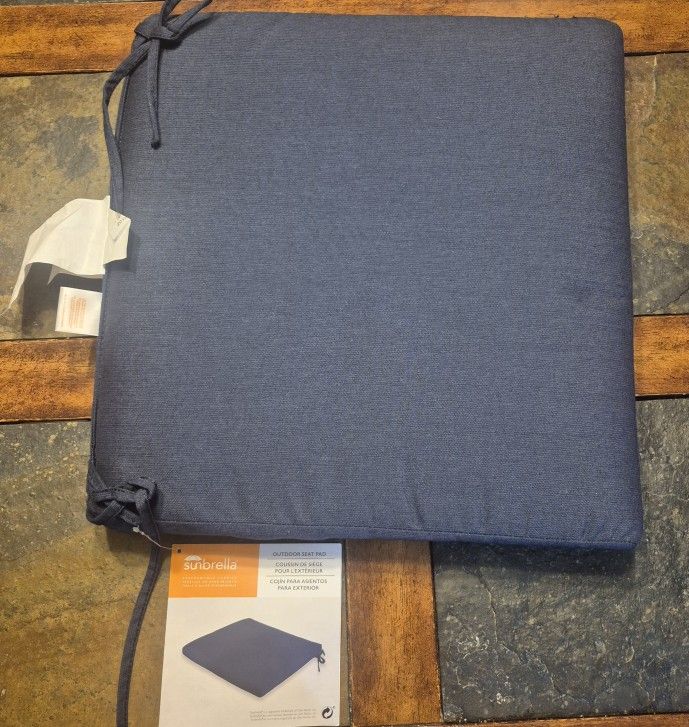 2 Brand New With Tags Sunbrella Outdoor Cushions
