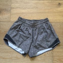 Lululemon Hotty Hot Shorts - Heather Grey - Size 4 