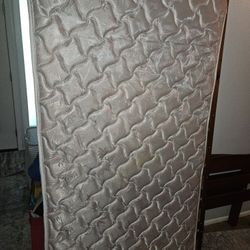 Twin bed mattress 