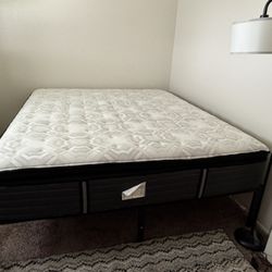 Cal King Sealy Pillow Top Mattress 