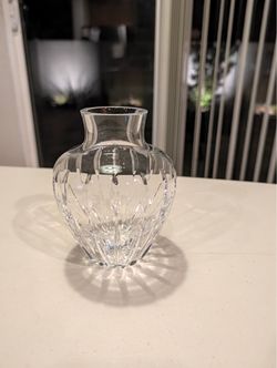 Clear Cut Crystal Glass Vase