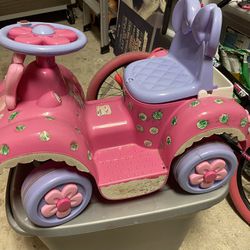 Disney Ride On Minnie Mouse Car 