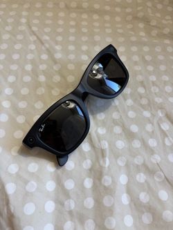 Like New - RayBan Meta AI Glasses (Large)