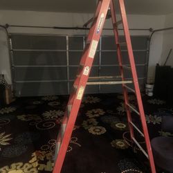 8” Fiberglass Step Ladder