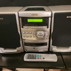 Aiwa LCX-350 compact stereo system. CD/Cassette Player/ Recorder with Remote