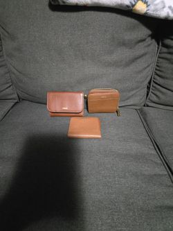 FOSSIL wallets