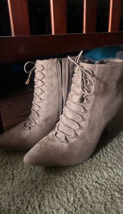 Women’s shoes