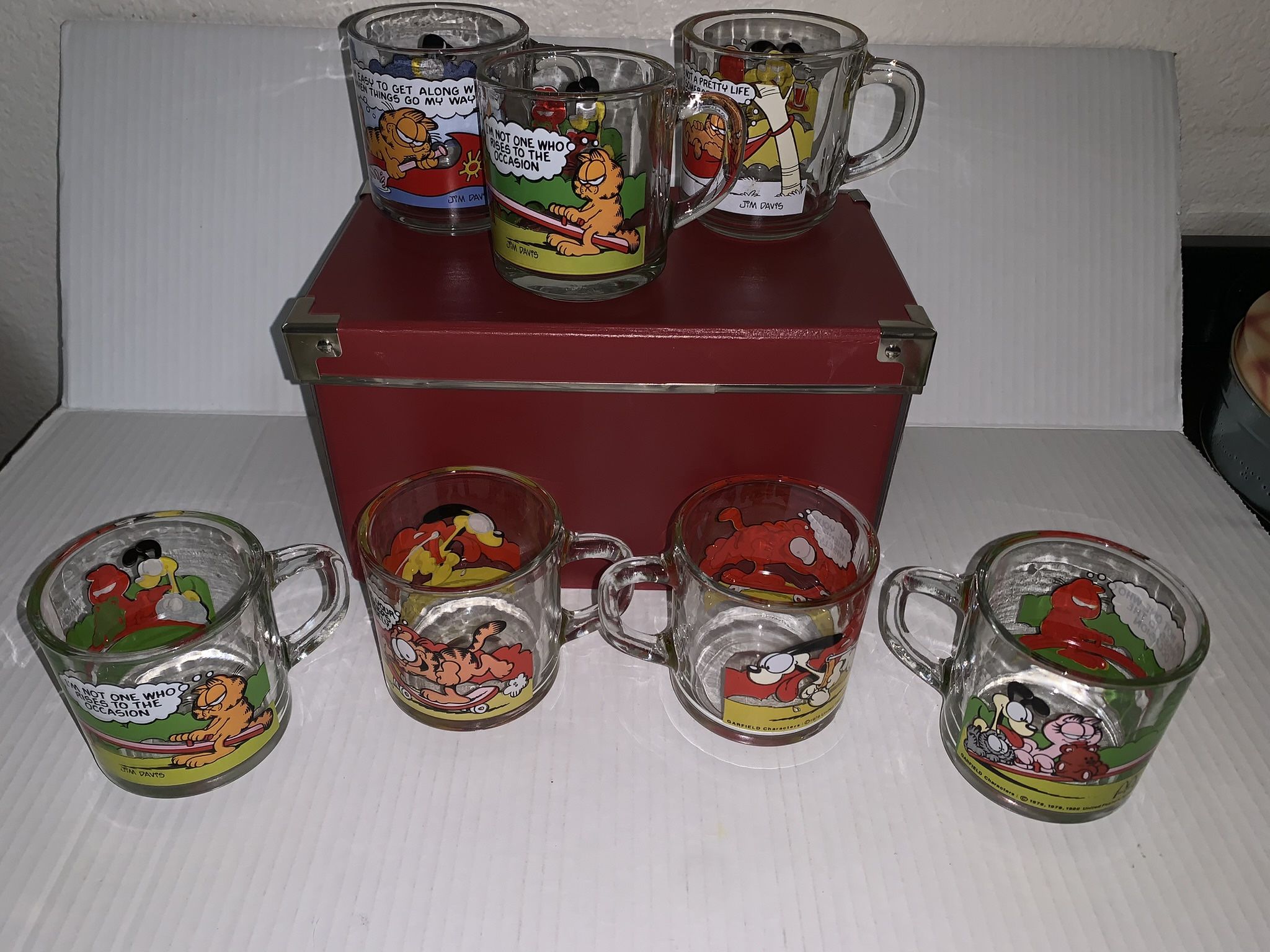 Vintage McDonalds Garfield Collectible Glass Mugs