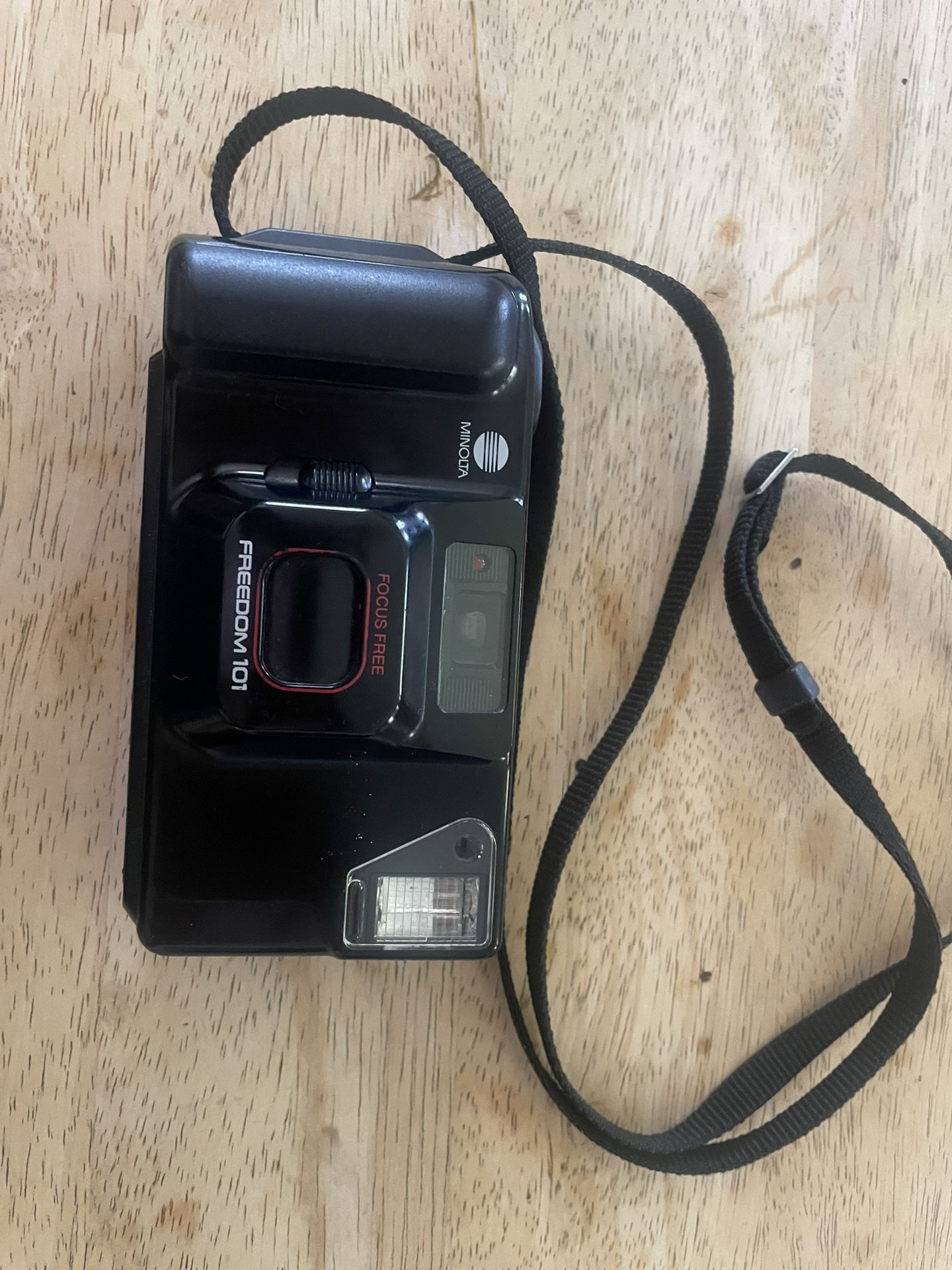 Minolta Freedom 101 Is A 35 Mm Point And Shoot Camera
