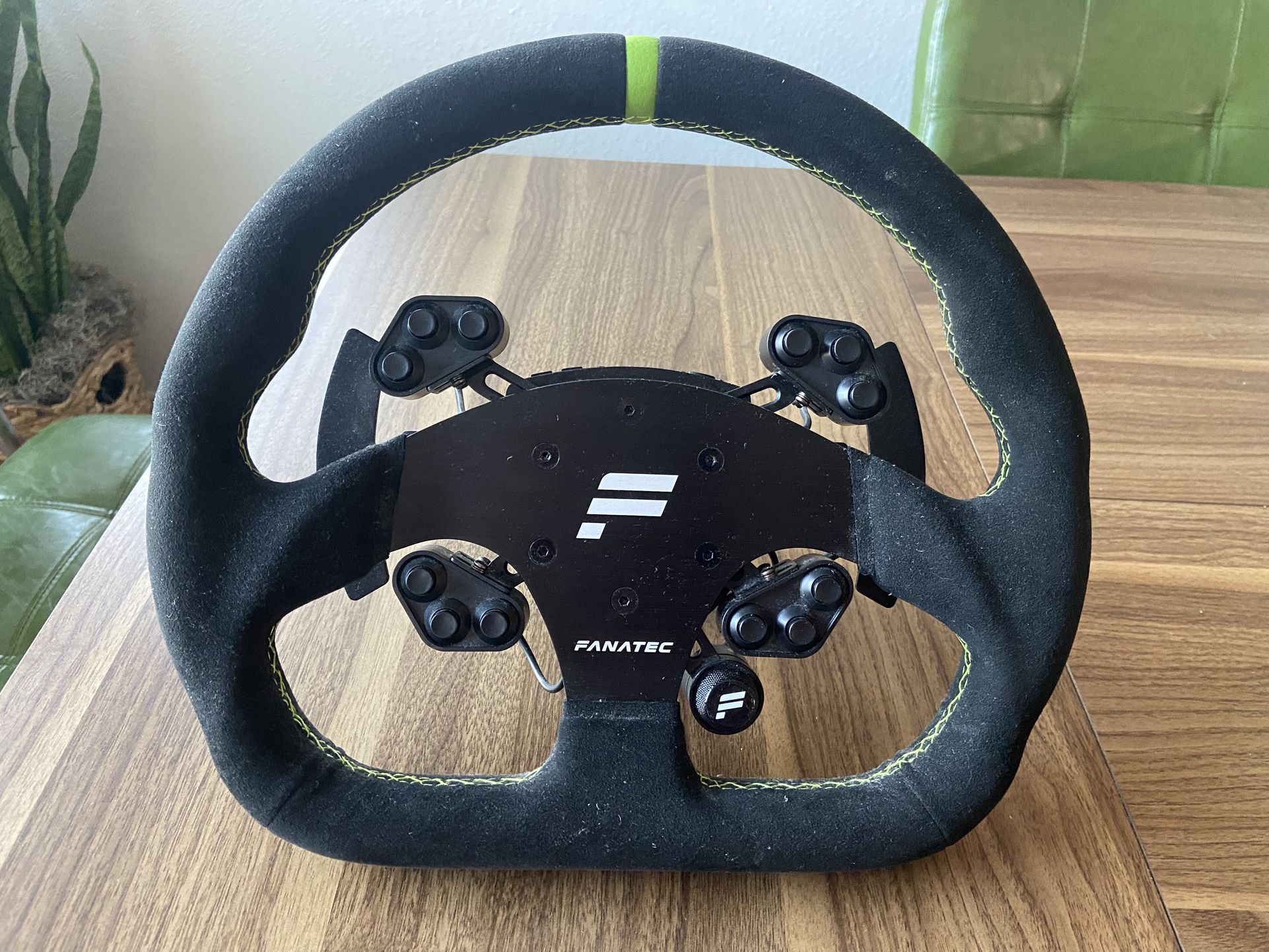 Fanatec clubsport GT Wheel With CSL Universal Hub V2