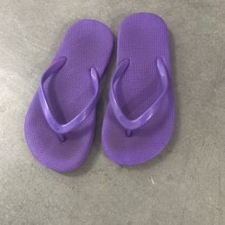 Sandals/flip Flops