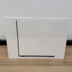 New MacBook Air 13.6 Inch **16GB RAM $799