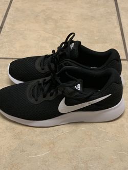 NEW Men’s Nike Shoes Size 11 