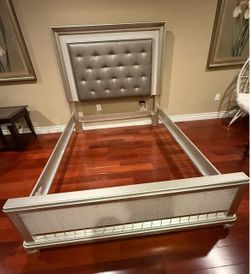 Queen bed