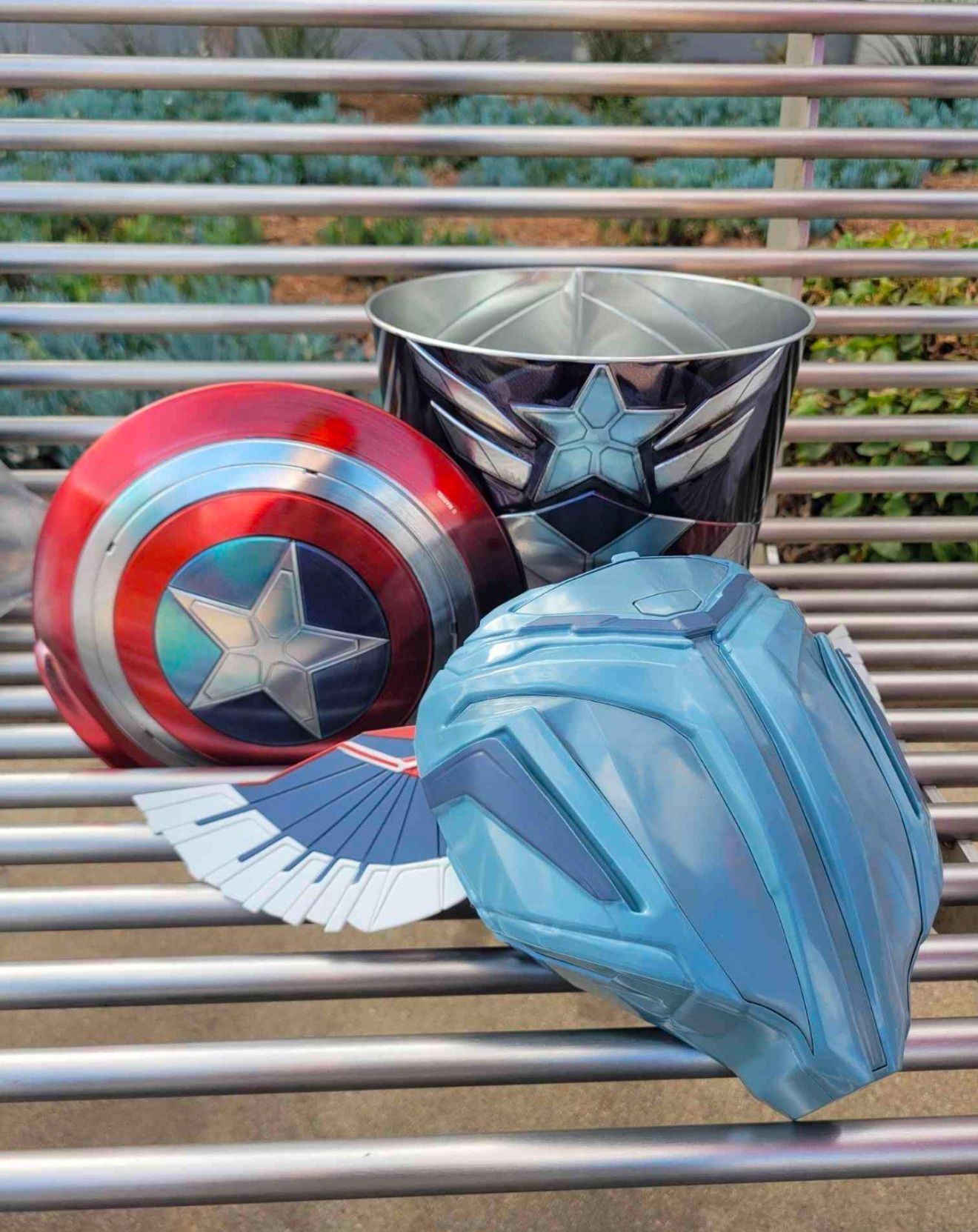 CAPTAIN AMERICA: Brave New World Shield Popcorn Bucket & Wing Pack Cup SHIPS NOW