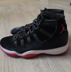 Jordan 11 Retro Velvet