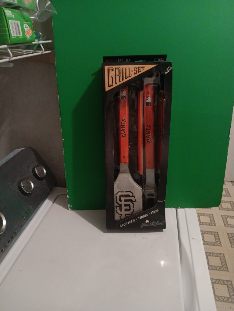 SF Giants 3 Piece Grill Set