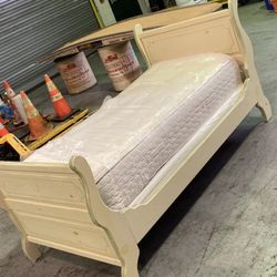 Twin Bed With Mattress And Box spring 