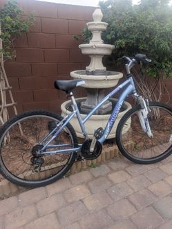 Bicicleta medida 26 para mujer Todo funciona $25
