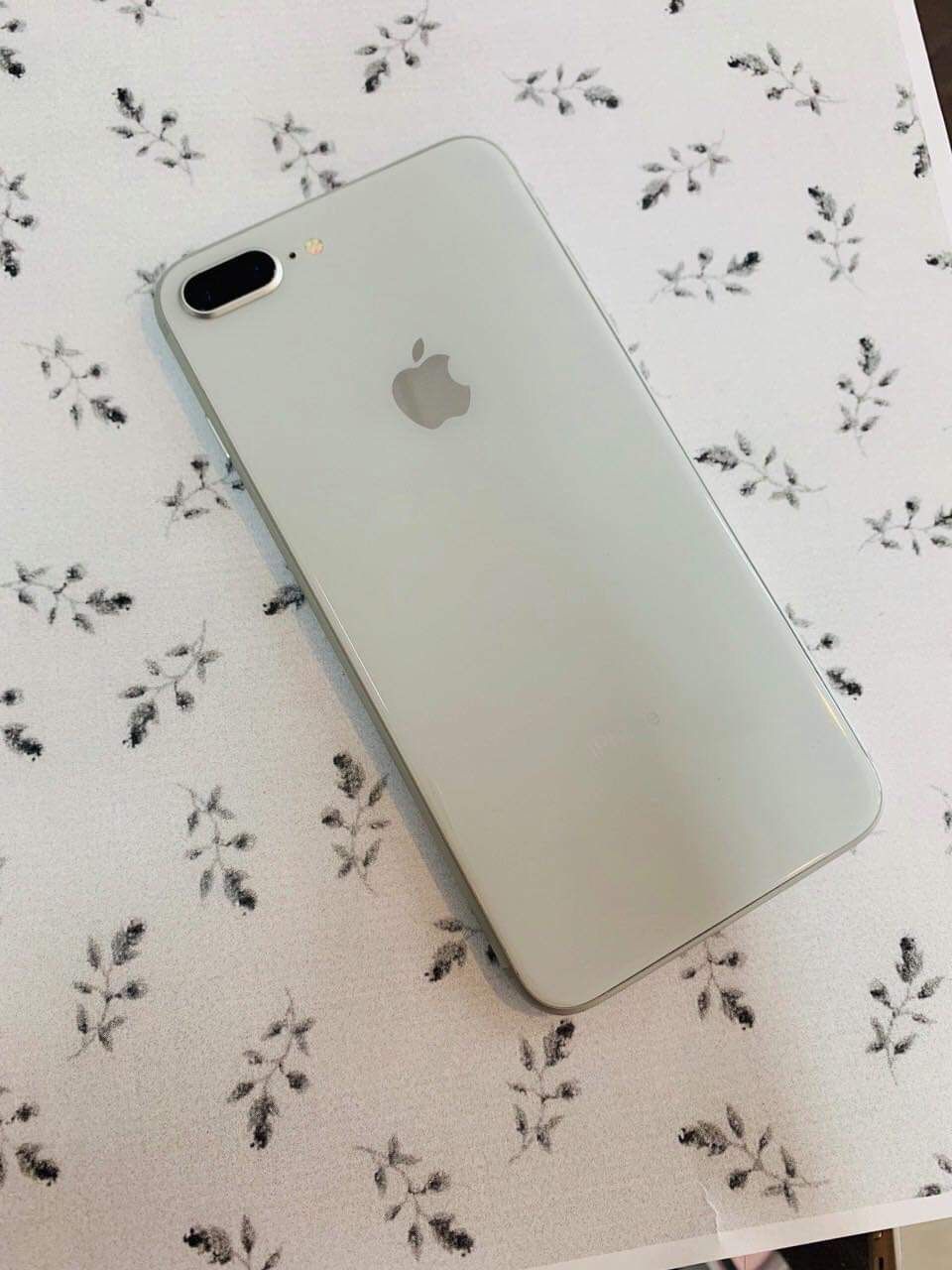 iPhone 8 Plus (256 GB) Unlocked With Warranty