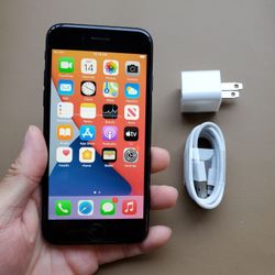 iPhone 7 - UNLOCKED - Like New  