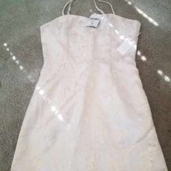 BRAND NEW SPAGHETTI STRAPS DRESS ( M ) 