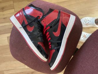 multipe men’s sneakers