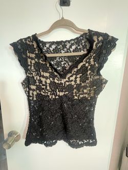 Laced woman’s top