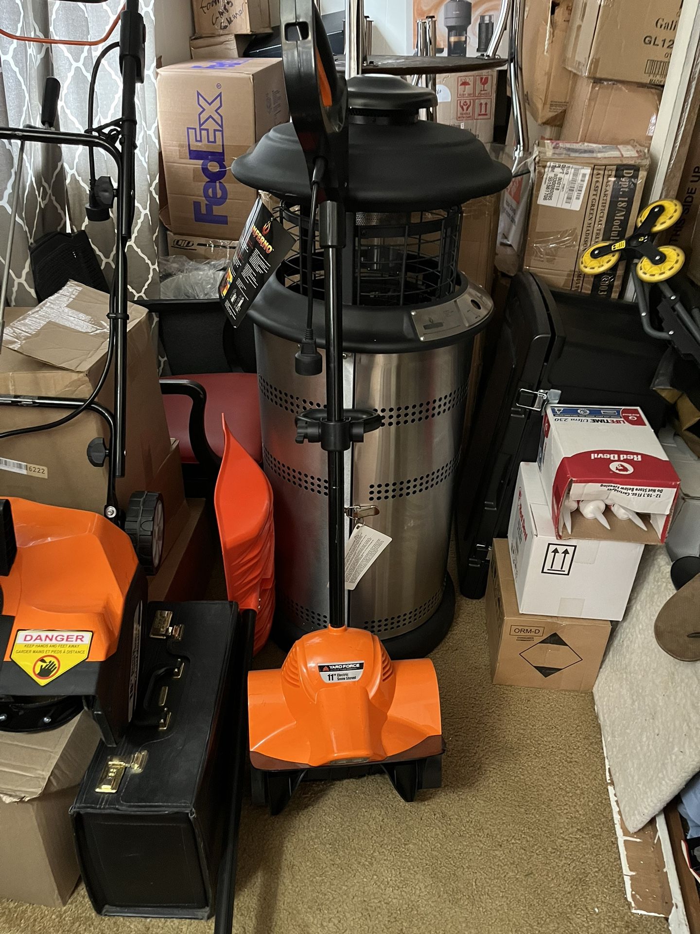 11” Yard Force Electric Snow Thrower/Shovel *NEW*