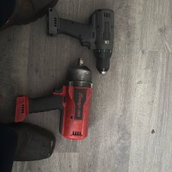 Snap-on Drills With 3 Batteries   Great Condition 