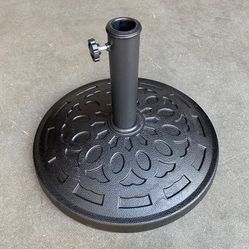 $25 (New in box) Patio umbrella base 19” round stand outdoor garden market, weight 30lbs 