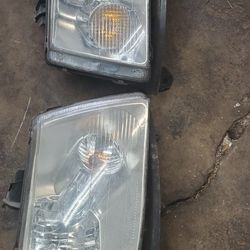 2005-07 Ford Freestyle Head Lights