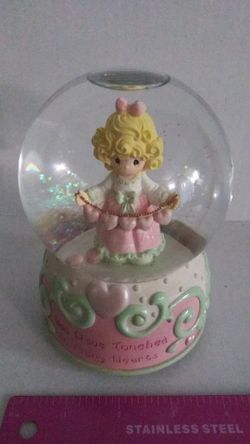Precious moments 2001 musical water globe #5