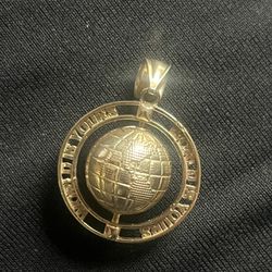 10kt Gold World Is You’re Pendant 
