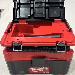 Milwaukee M18 2.5 Gal. Wet/Dry Vacuum