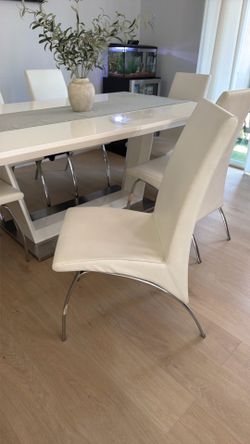 Set of 6 White Faux Leather Dining Chairs with Chrome Legs