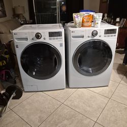 Lavadora y secadora LG