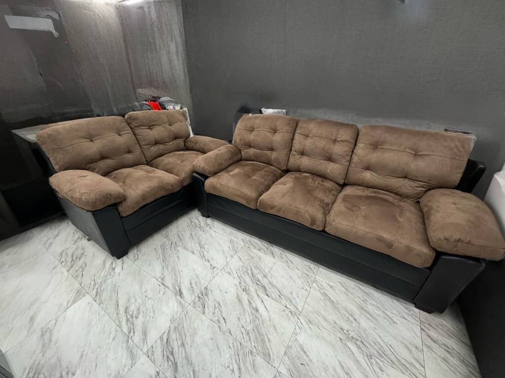 I Sell Sofá And Loveseat New In Box