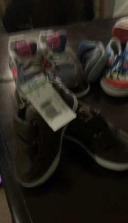 Size 4 toddler shoes