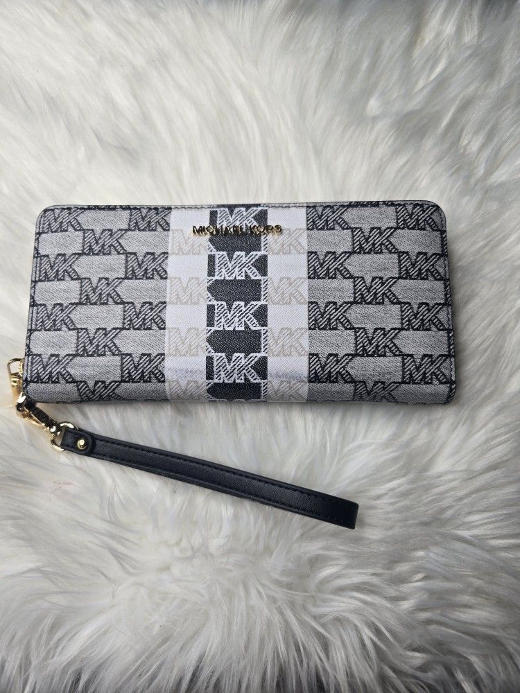 Michael Kors Wristlet Wallet