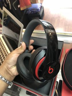 Beats studio 2 mint condition