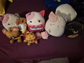 Squishmallows LOT With Net