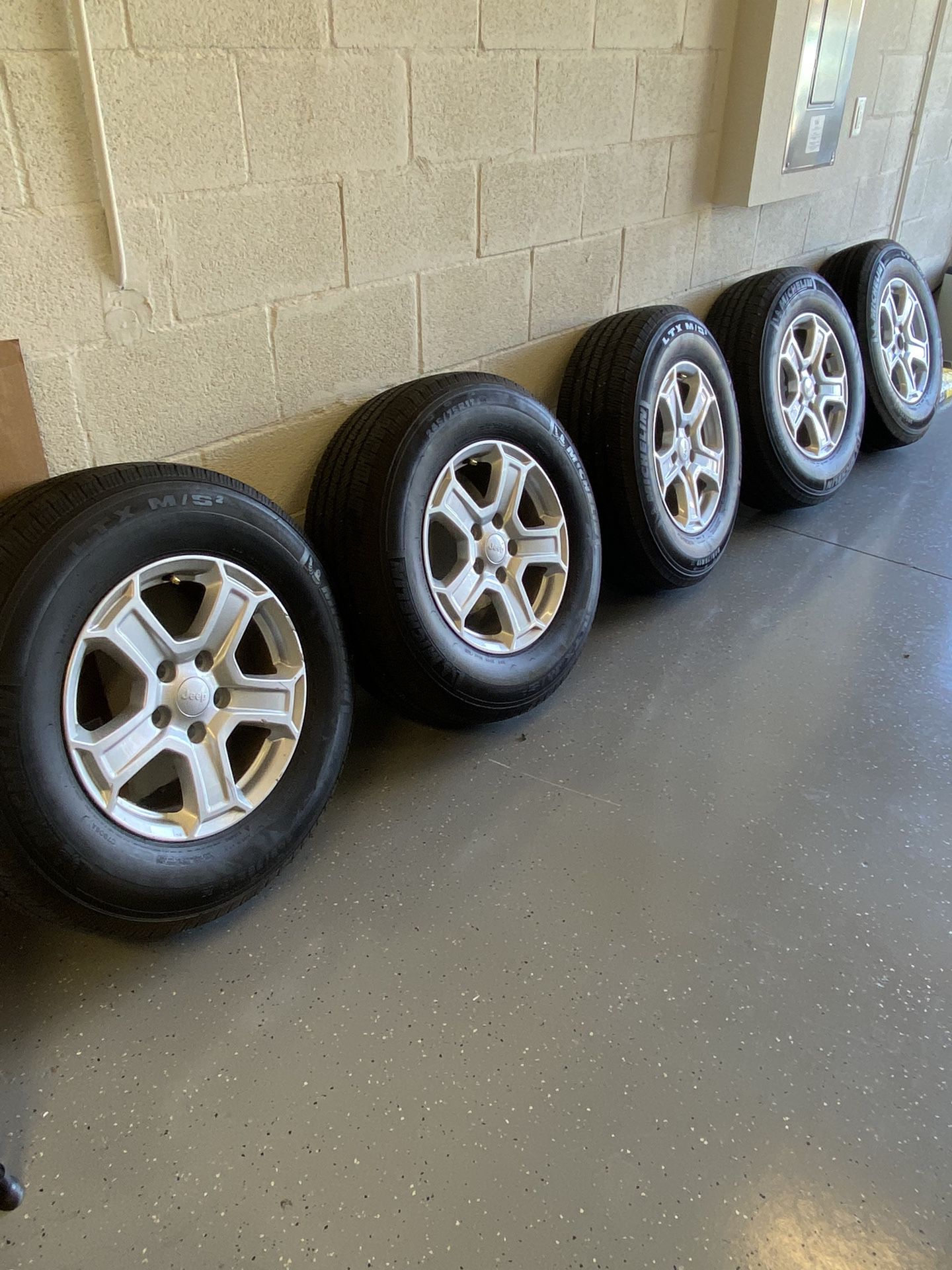5 Tires & Wheels From 2019 Jeep Wrangler Sport