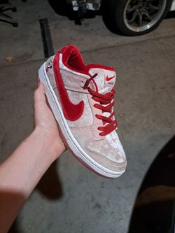 Nike SB strange love