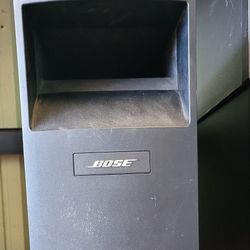 Bose Speakers - 1 Pallet - Many Speakers