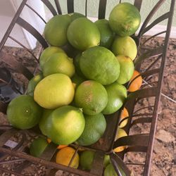 30 Organic Limes x $20 A Bag In Pomona 