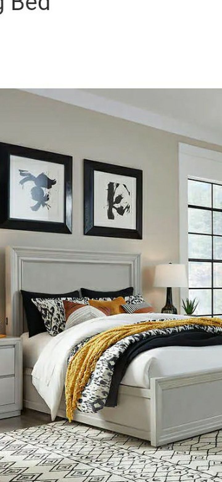 HAYES KING BED.