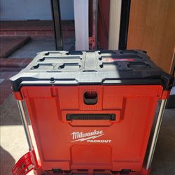 New Milwaukee Packout Rolling Drawer Tool Bo